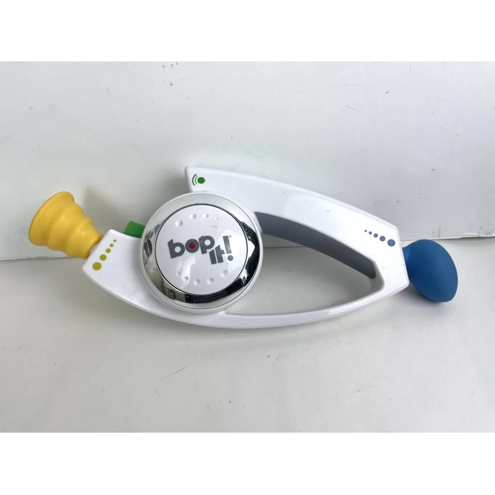 BOP IT! Talking Handheld Electronic Reflex Game White 2008 Hasbro TESTED Working